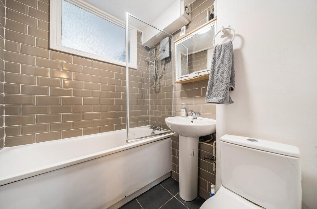 1347708-5-68b7187...