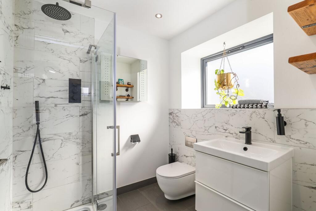 Annexe Bathroom