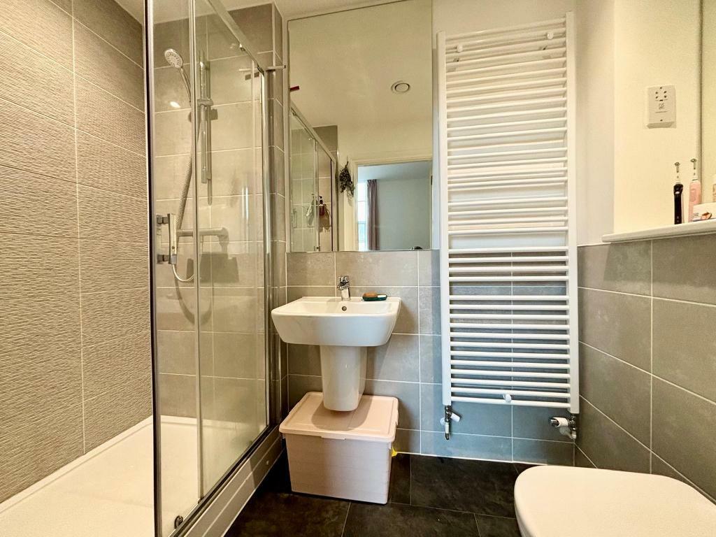 En-Suite To Bed 1
