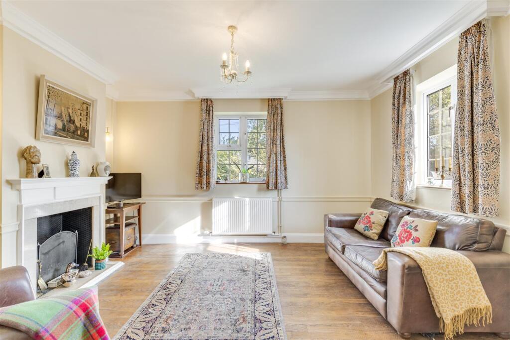 Souberie Avenue 38-19.jpg