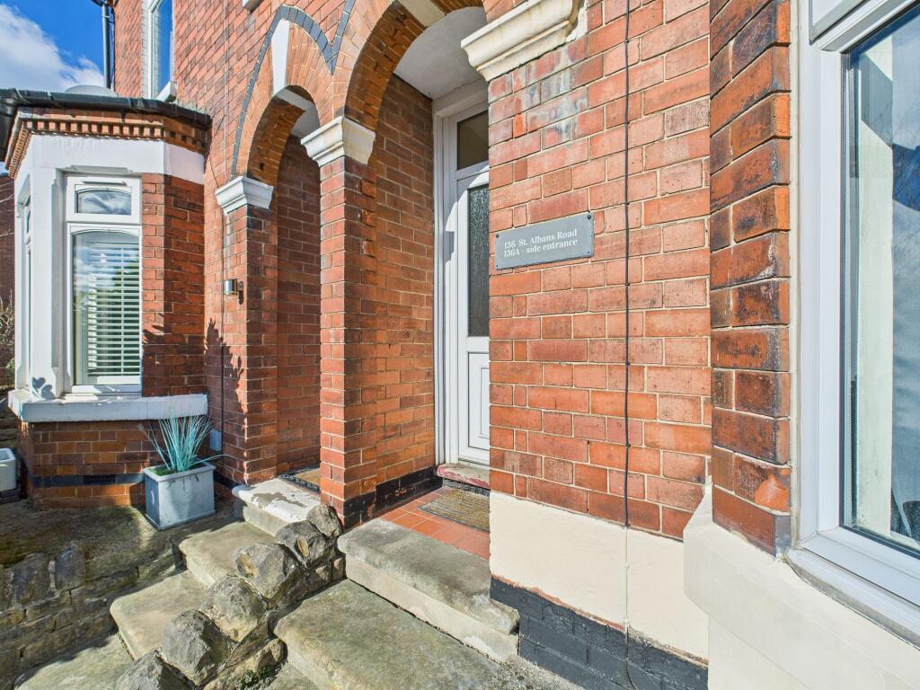 Front Entrance (First Floor Maisonette)