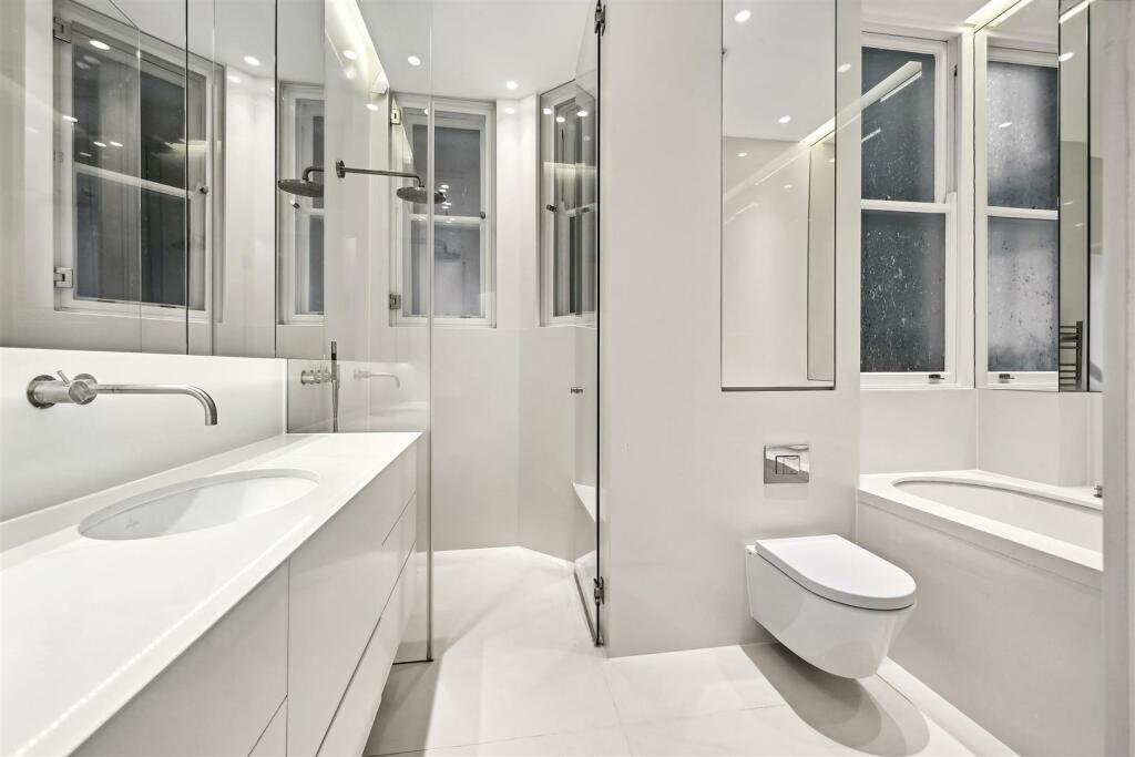 Flat FGH, 54 56 Cadogan Square (12).jpg