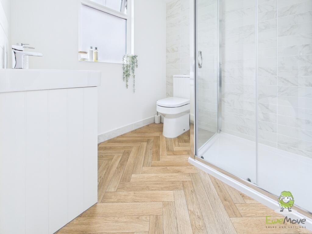 CAM01543G0-PR0146-STILL066