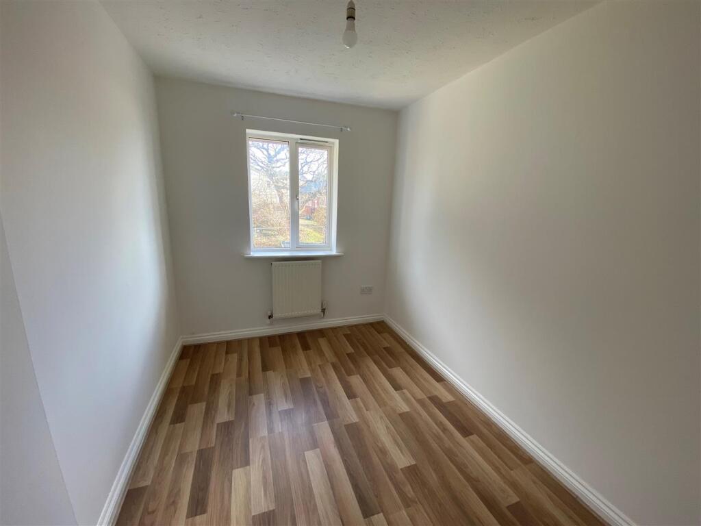 28 Thistle Close - rear bedroom 2.jpg