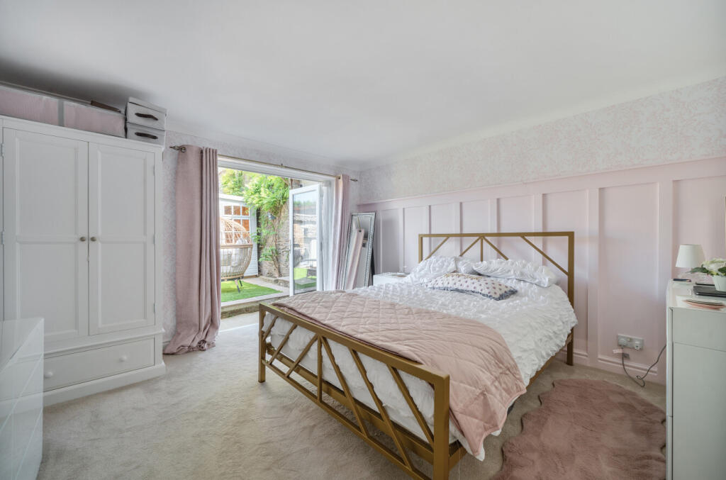 6-1303898-6-68529...