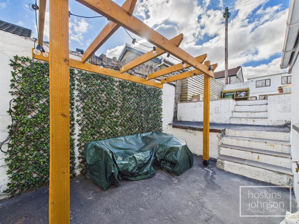 Garden &amp; Parking