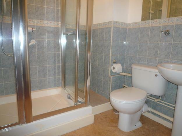Shower room.JPG