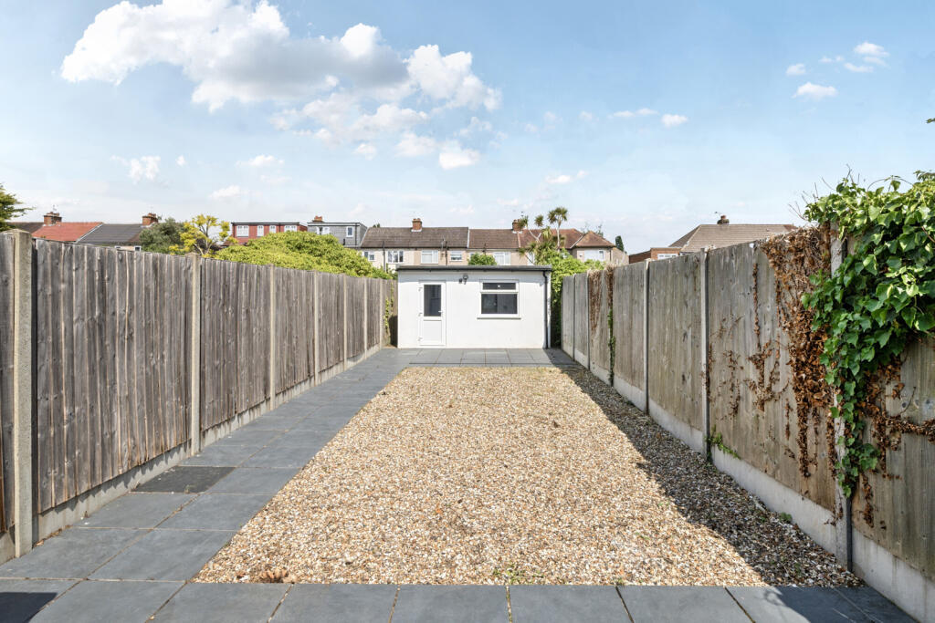 32-6822162b08cdd-...