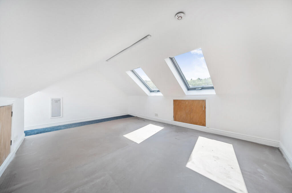 Loft / Hobbies Room