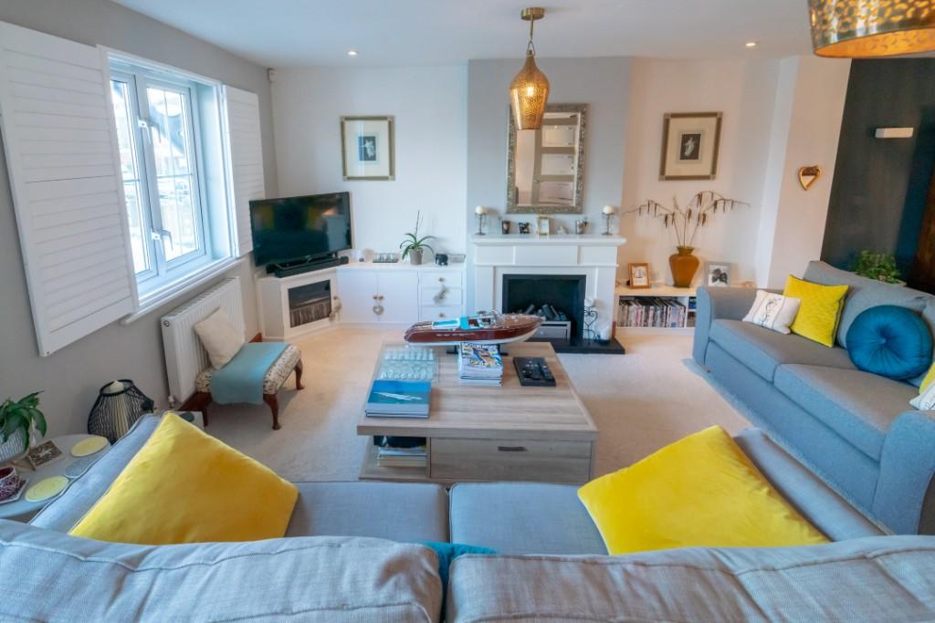 Open plan lounge