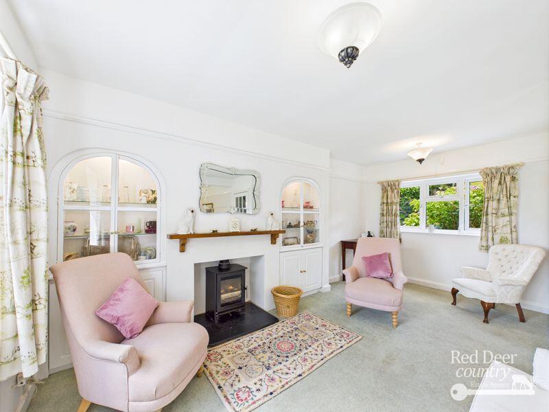 Sitting/Dining Room