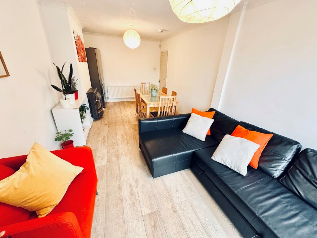 Living room 2