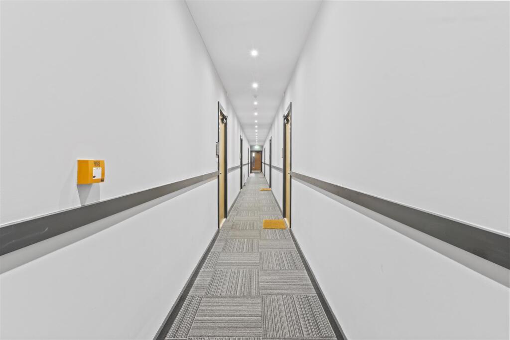 communal landing #2.jpg