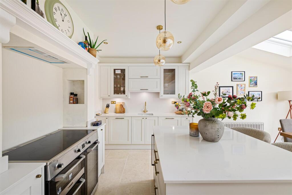 Dover House Road Hi-7.jpg