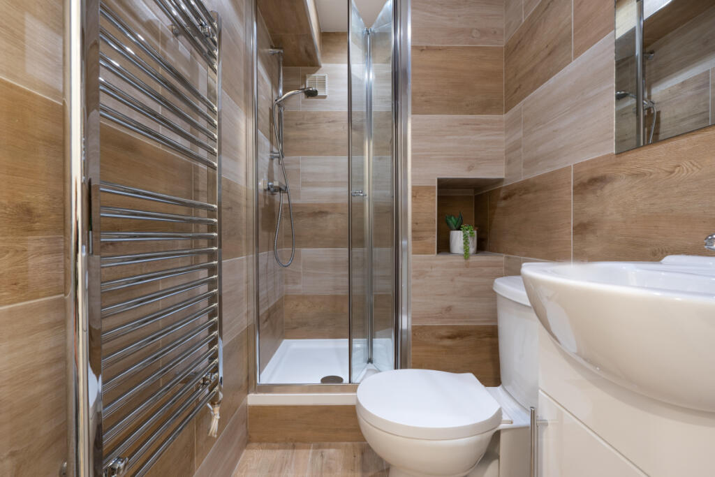 Jesmond View, Block B, flat 10, Bathroom 1