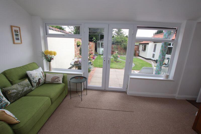 Sunroom photo 2