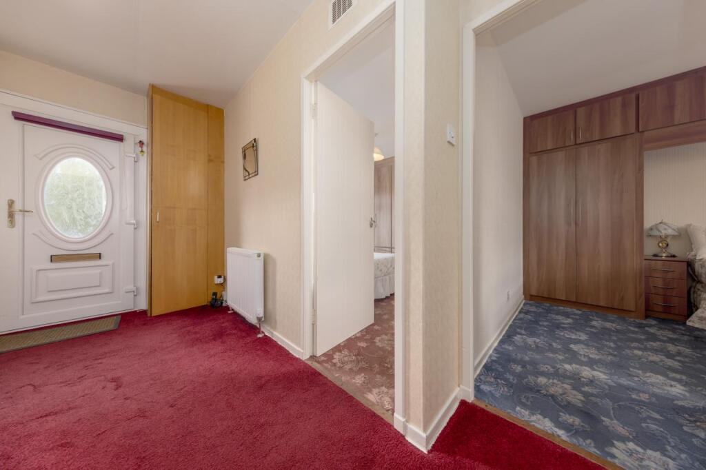 3 Avenue Park West, Mid Calder, EH53 0AH