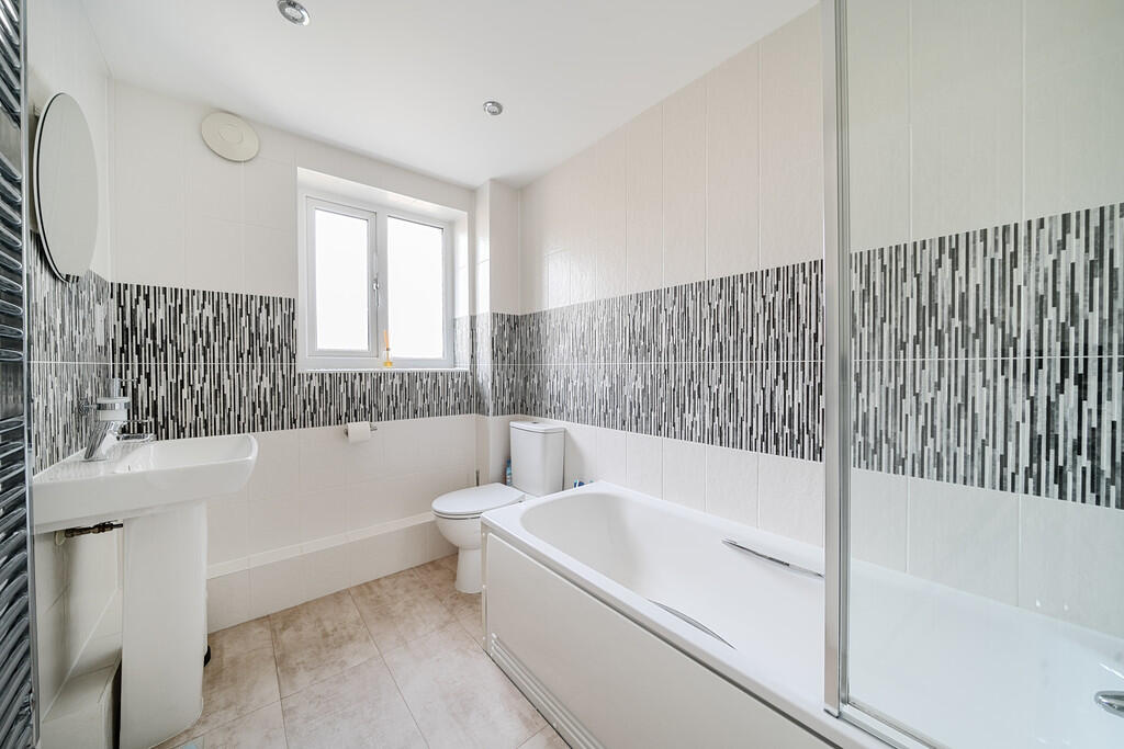 1304359-3-683f3b3...