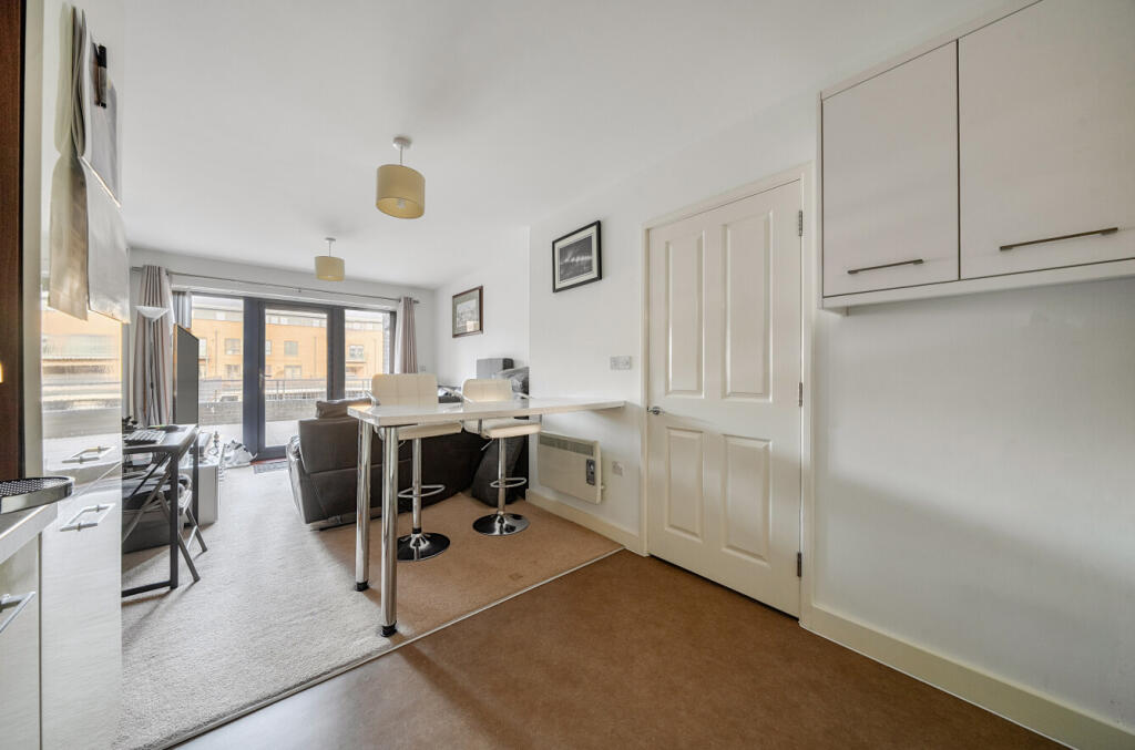 1383179-8-691eedc...