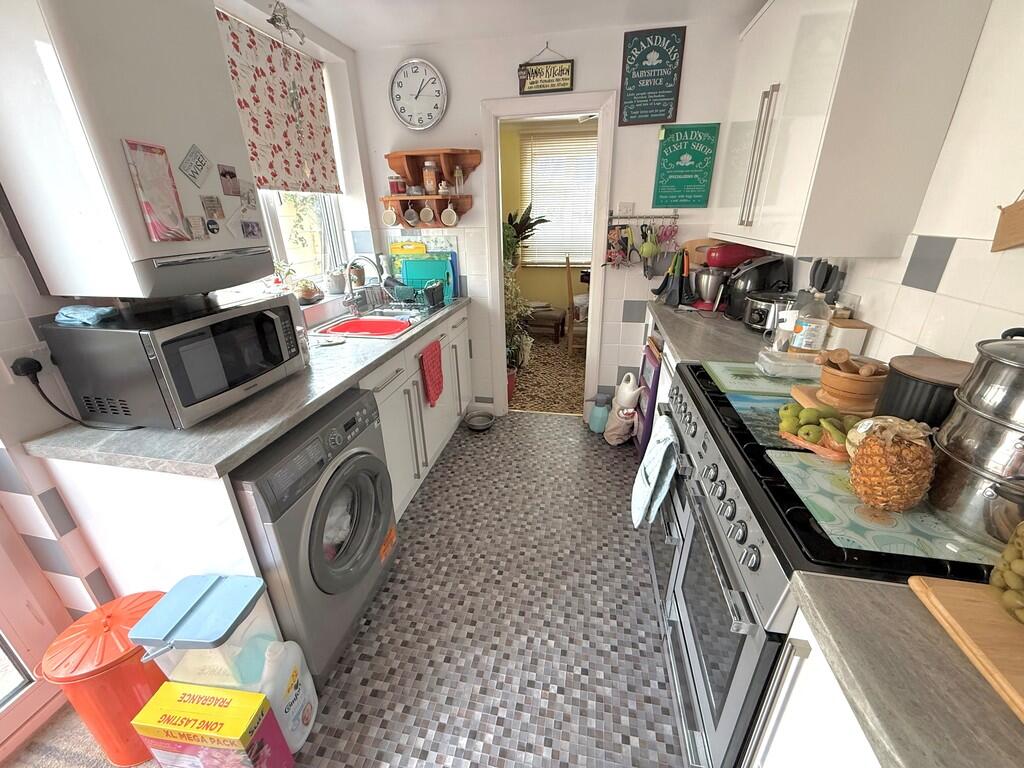 17 Hobbs Kitchen ...