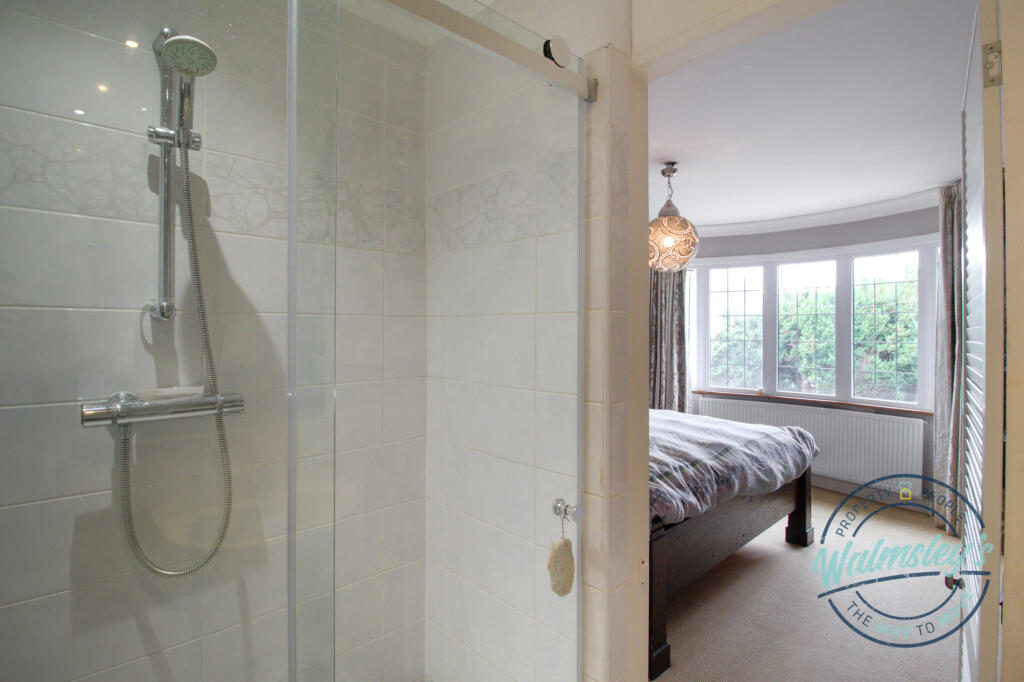 Ensuite shower room