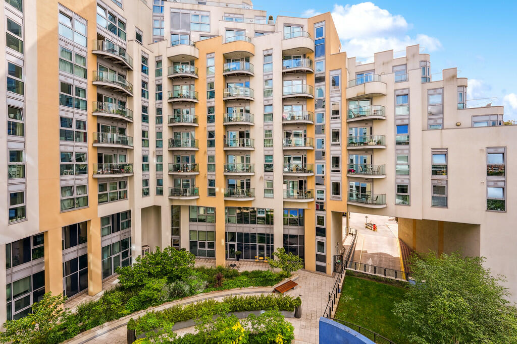 Vicentia Court (1...