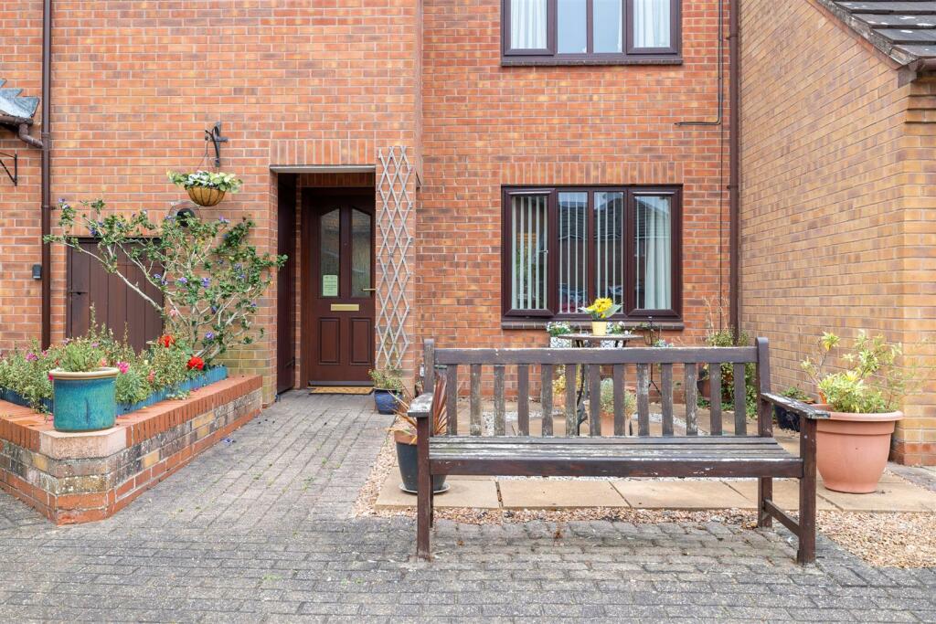 24 Western Close, Ashby