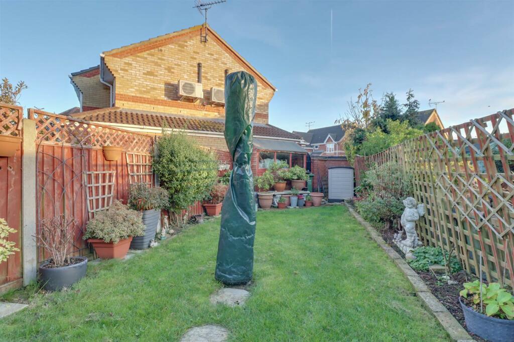 16 LENNOX DRIVE INSIDE-2.jpg