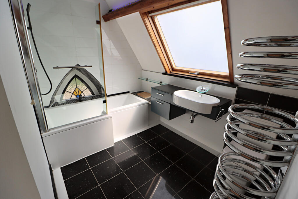 Ensuite Bathroom