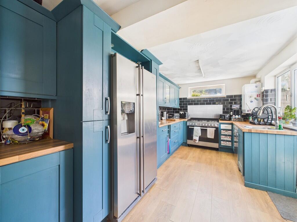 CAM02089G0-PR0524...