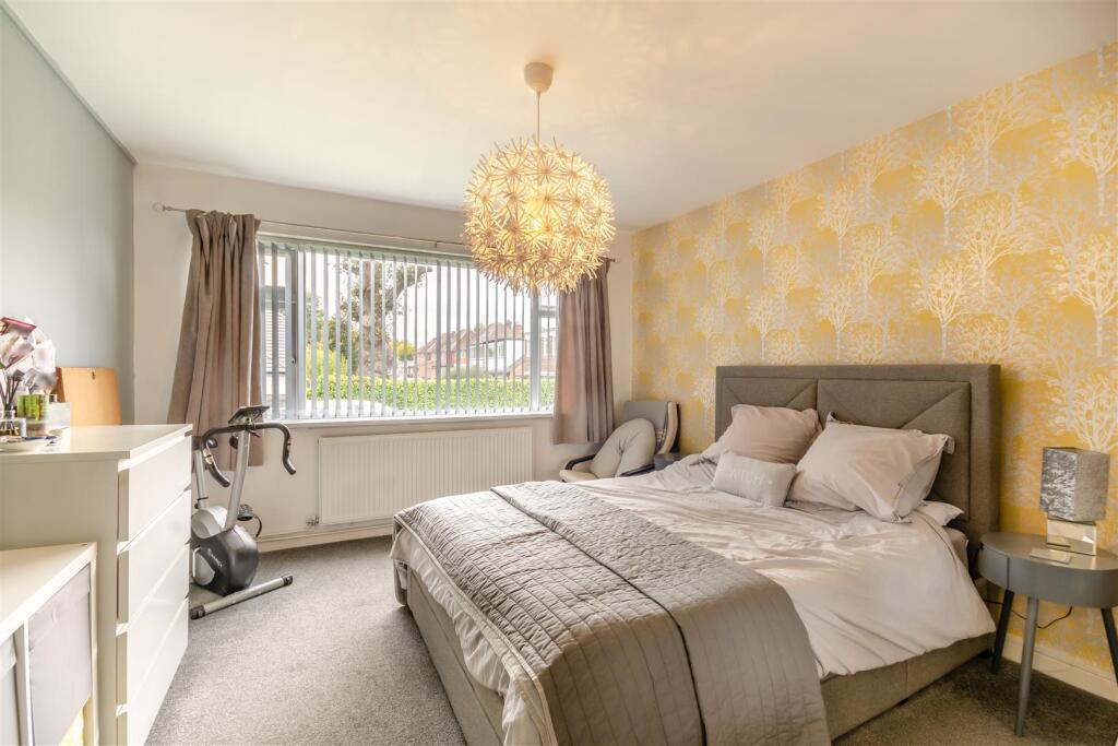 8666431-interior10.jpg