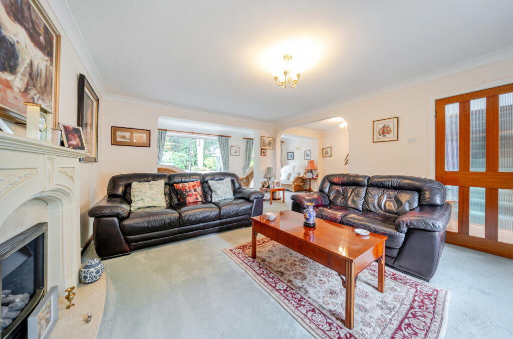 1349619-9-68beb8f...