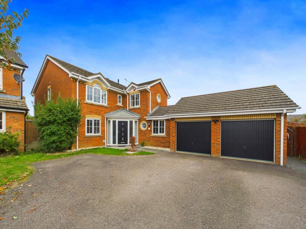 CAM04922G0-PR0069-STILL001