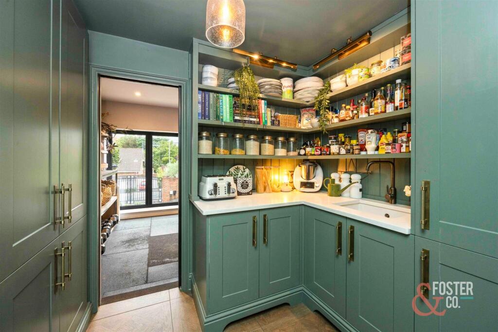 Hill Drive, 53-011.JPG