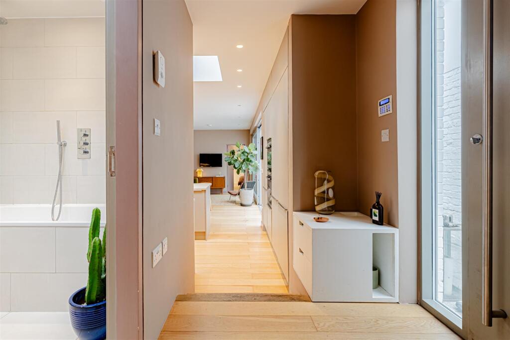 Hillfield Mews (22).jpg