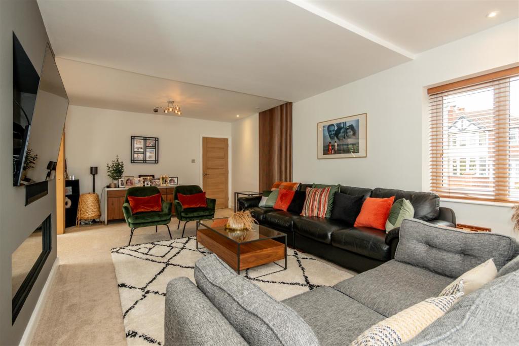 Lounge Aspect 4.jpg