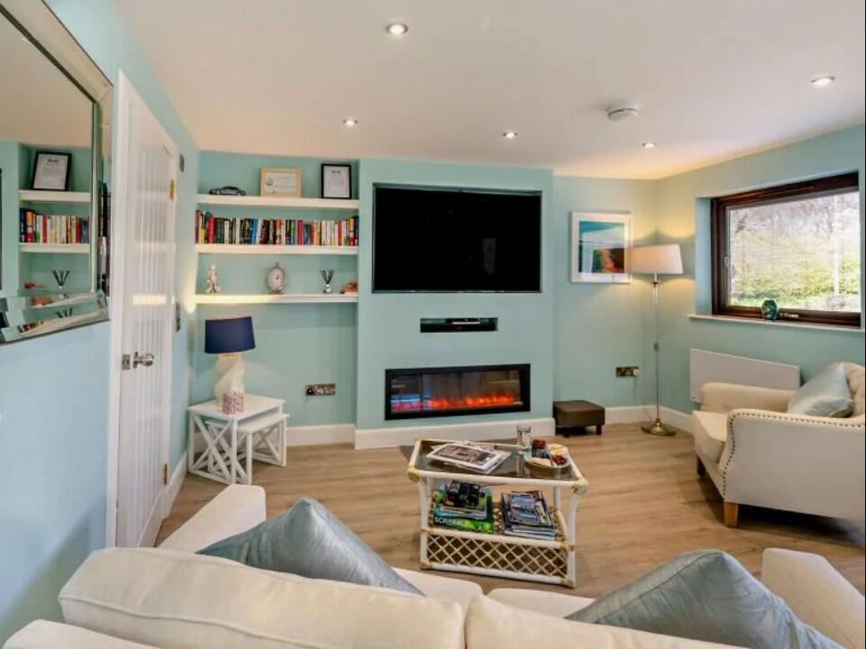 GARDEN HOUSE LOUNGE 