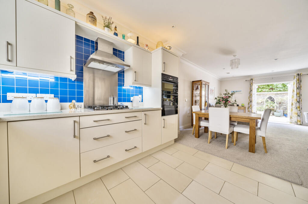 1346933-10-68b97c...