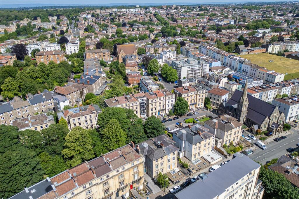 Basement Flat @ 54 St Pauls Road, Clifton, Bristol