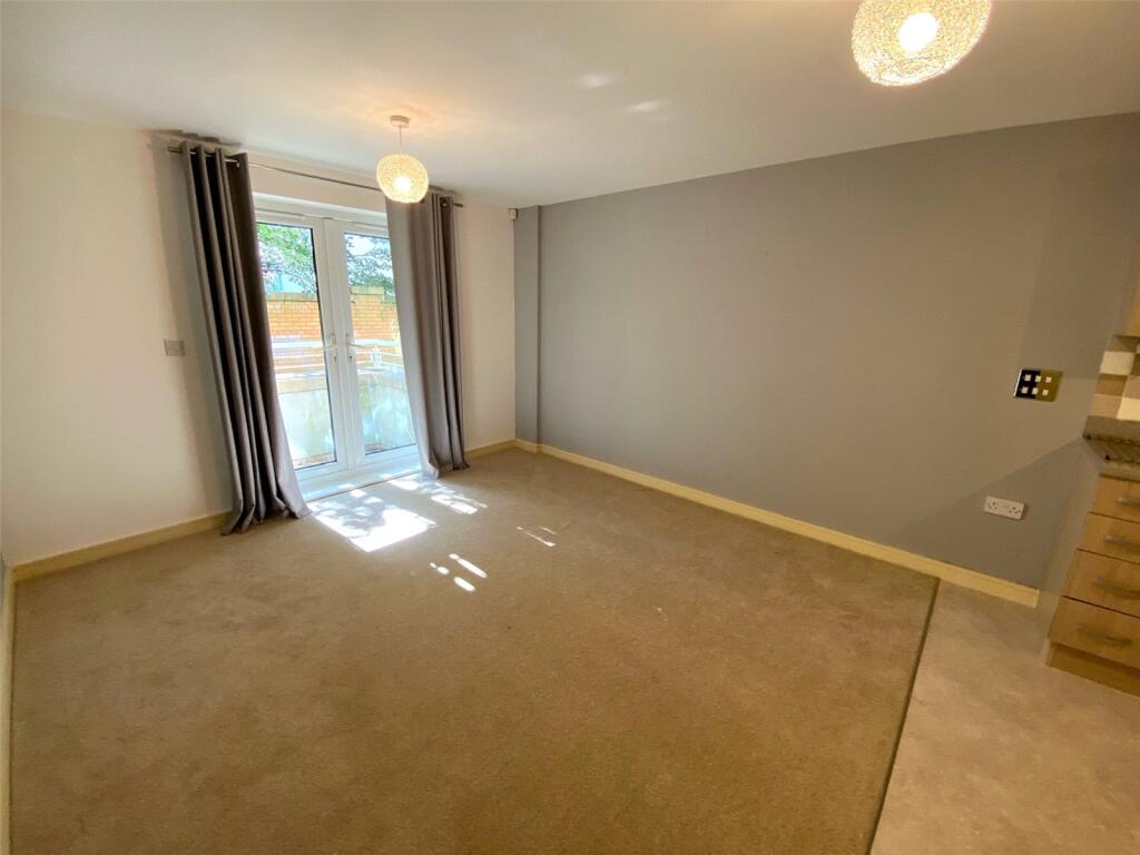 Living/Dining Area