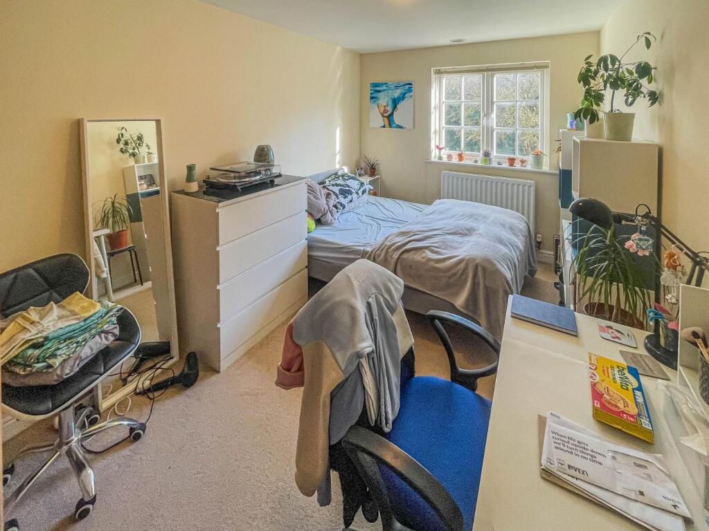 Bedroom 2.jpg