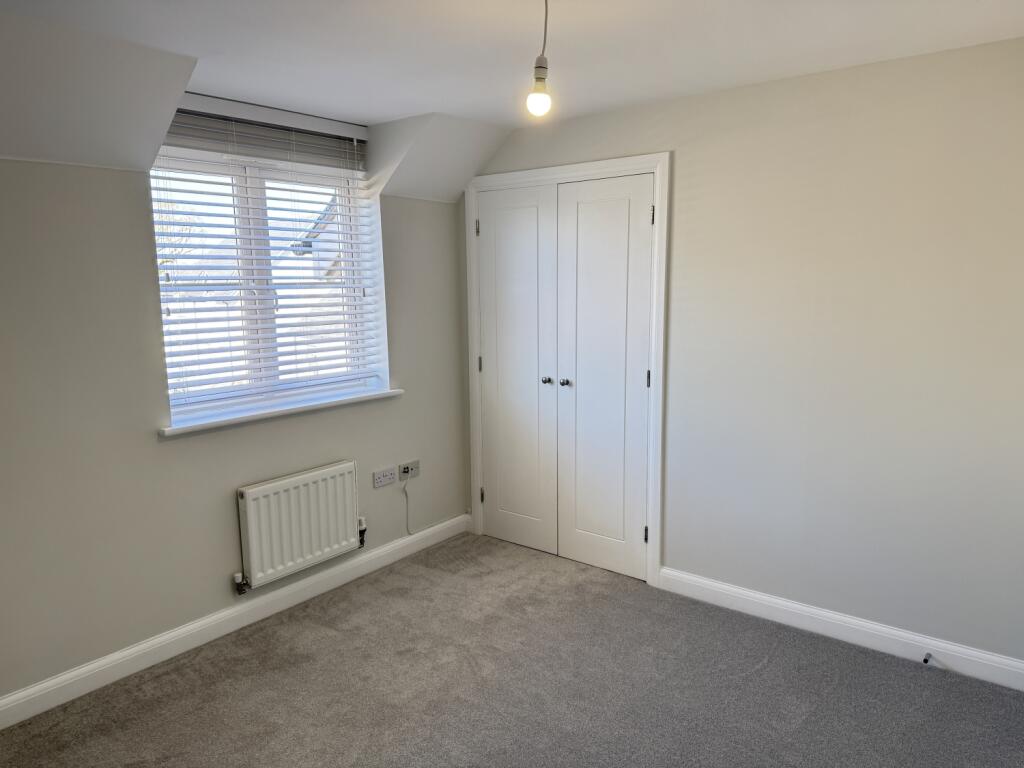1 Underhay - bed