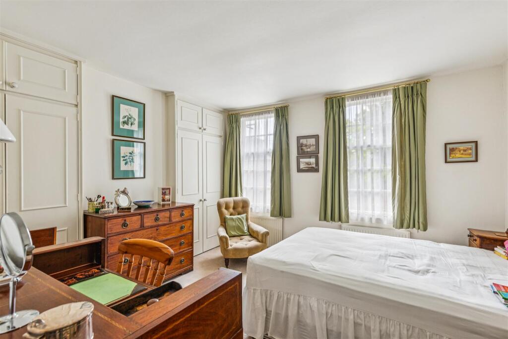 Glebe Street, W4 - FOR SALE