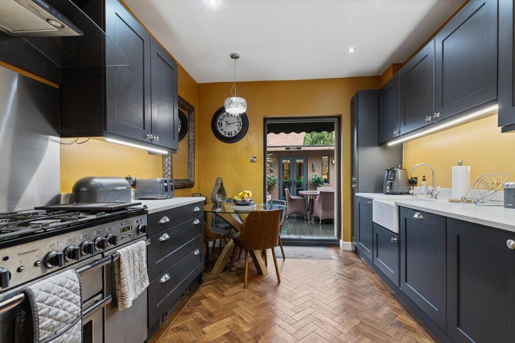 29 Victoria Crescent, Barnsley 12_297.jpg