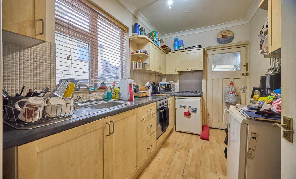 Fitted Kitchen to Rear