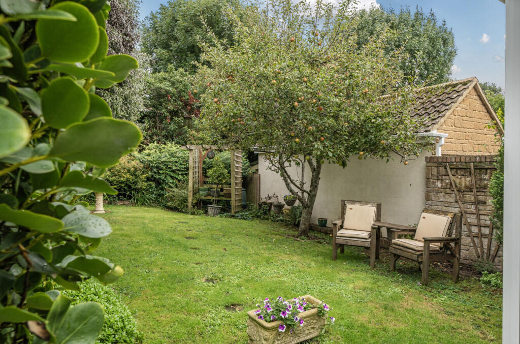 1347021-30-68c066...