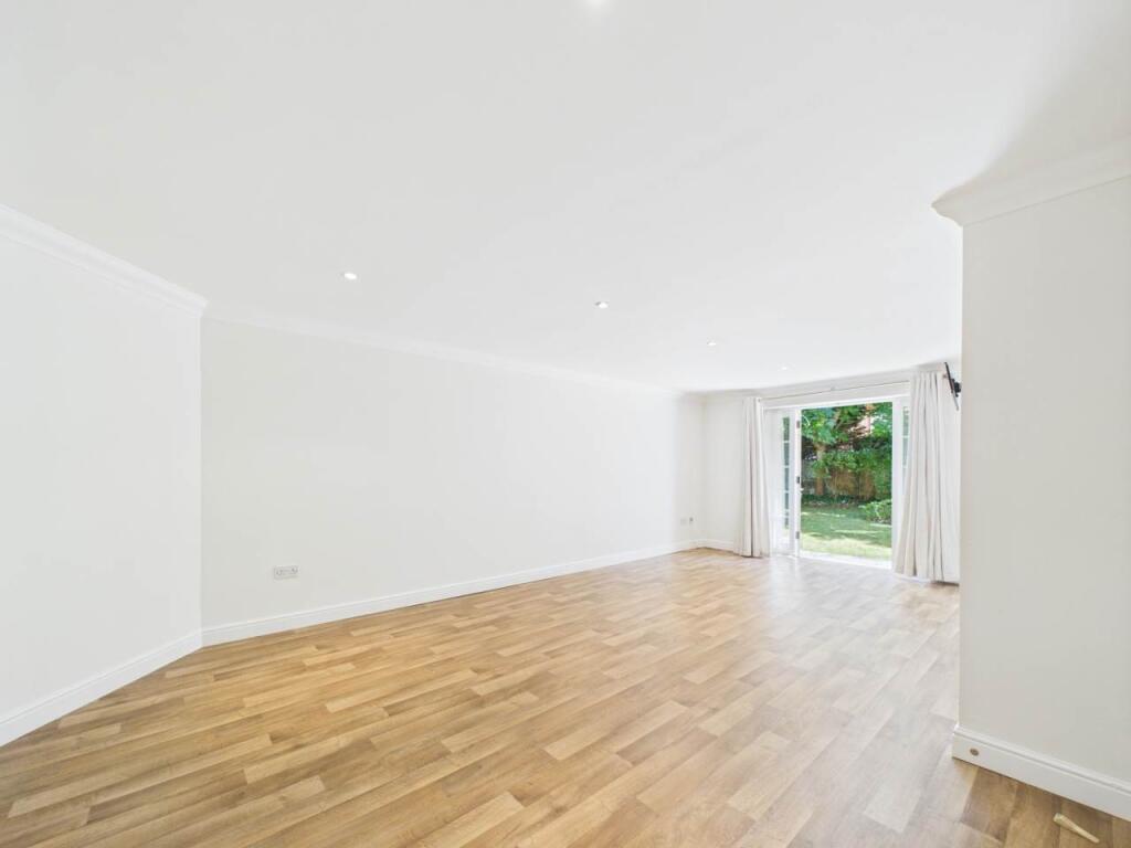 3 east cliff manor l