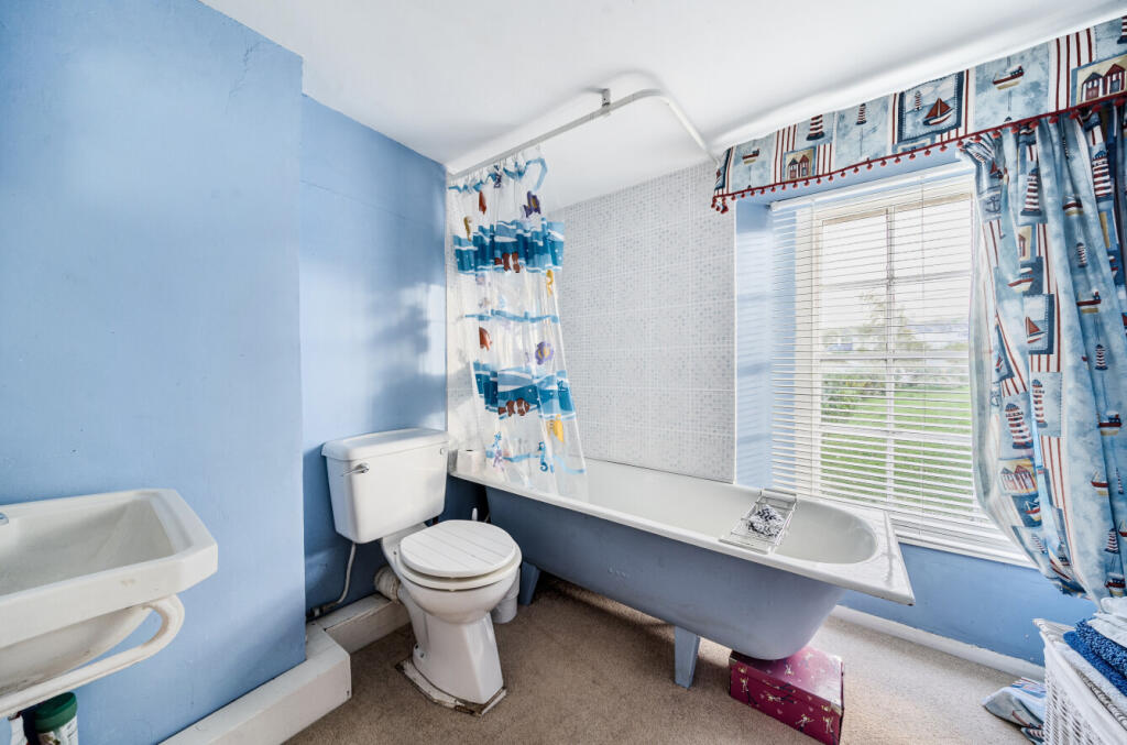 1369263-16-68f675...