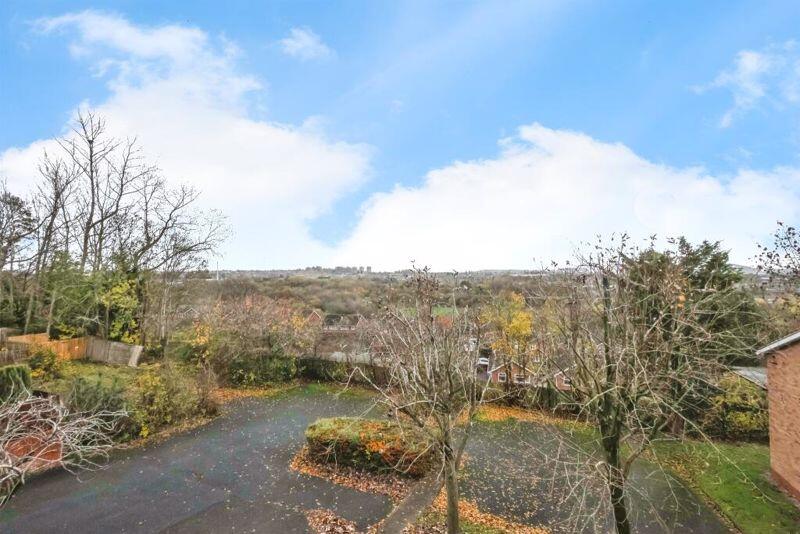 Ragees Road, Kingswinford