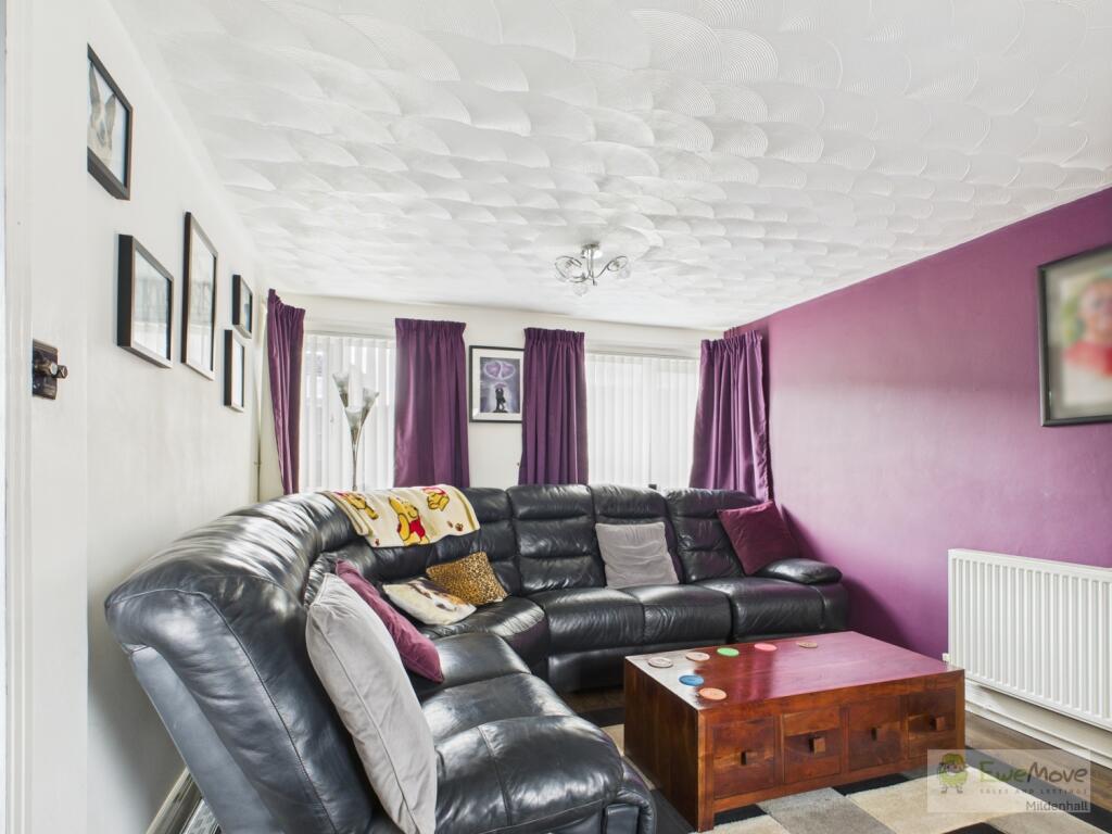 CAM03603G0-PR0039-STILL008